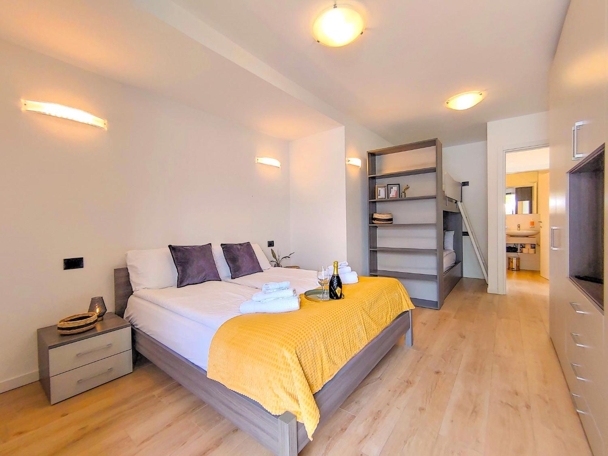 Dascio Emotion Ferienwohnung Mit Terrasse Am See Ngoại thất bức ảnh