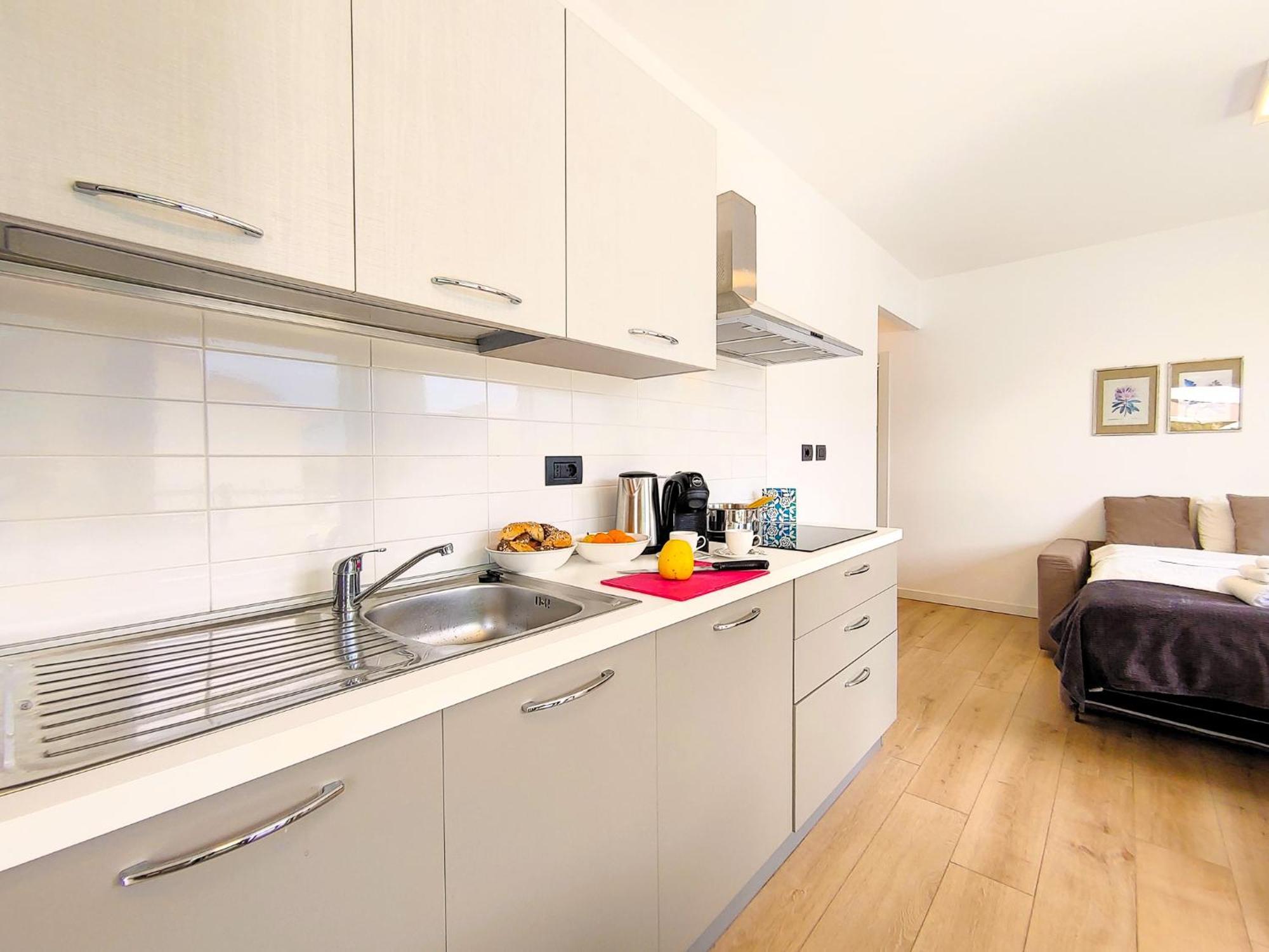 Dascio Emotion Ferienwohnung Mit Terrasse Am See Ngoại thất bức ảnh