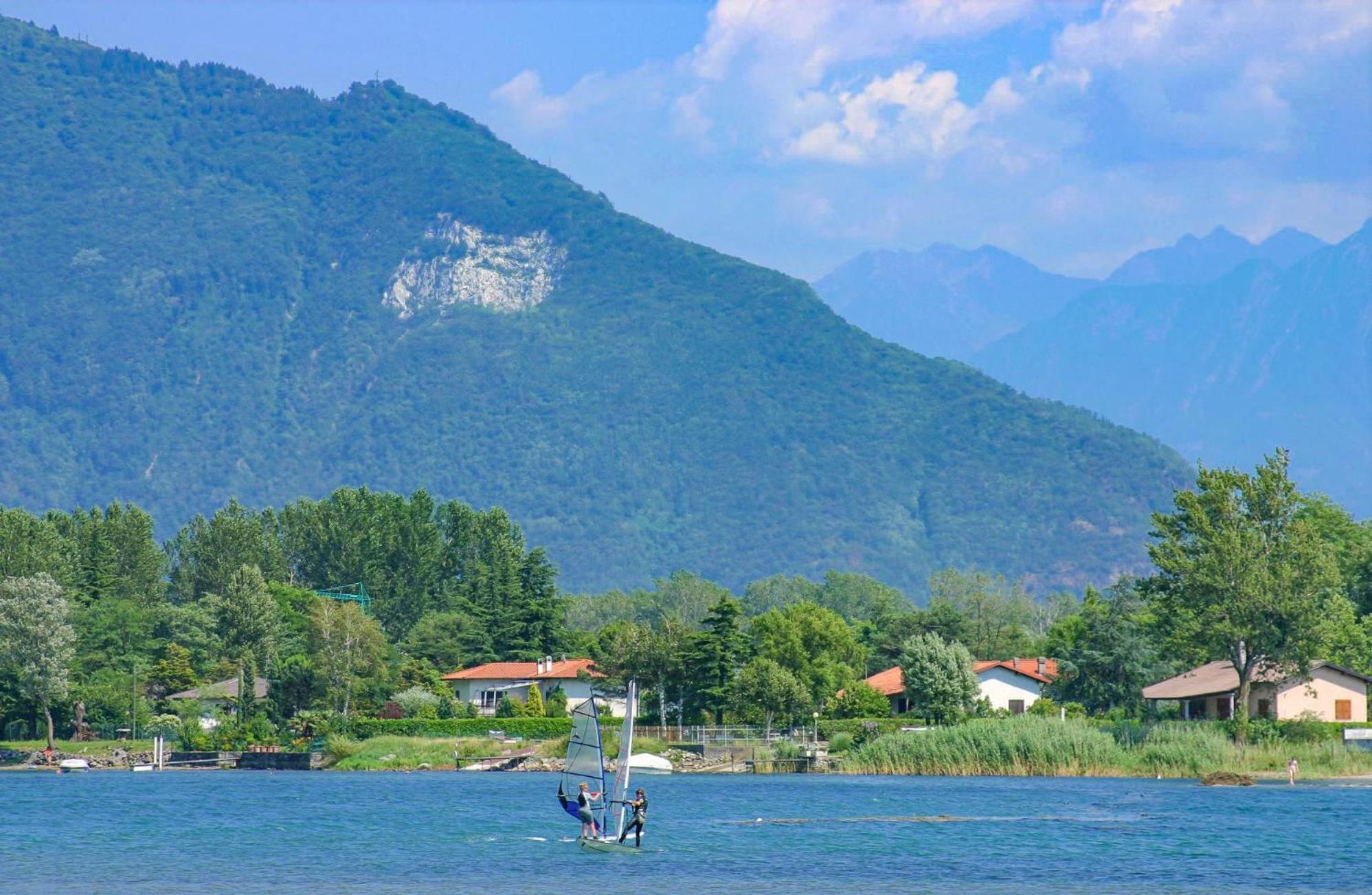 Dascio Emotion Ferienwohnung Mit Terrasse Am See Ngoại thất bức ảnh
